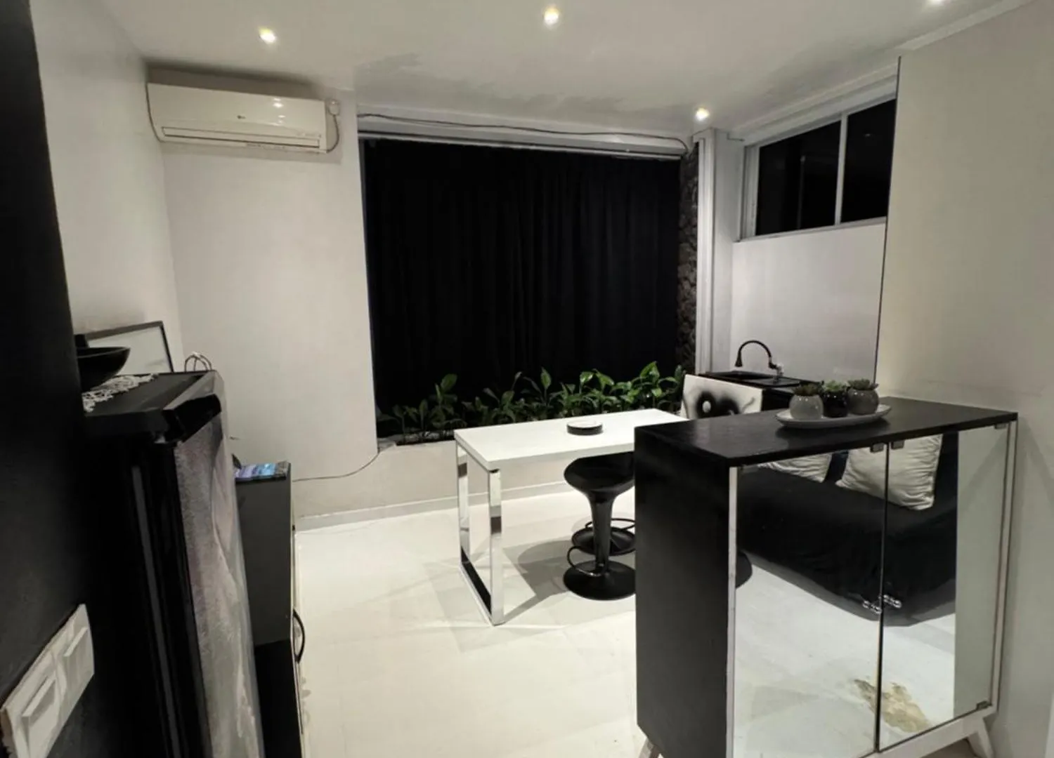 Minimalist Apartment Long Term Seminyak   Seminyak (Bali)