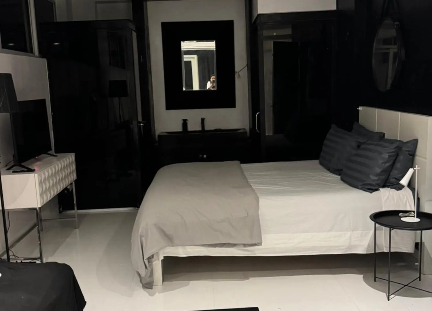 Minimalist Apartment Long Term Seminyak