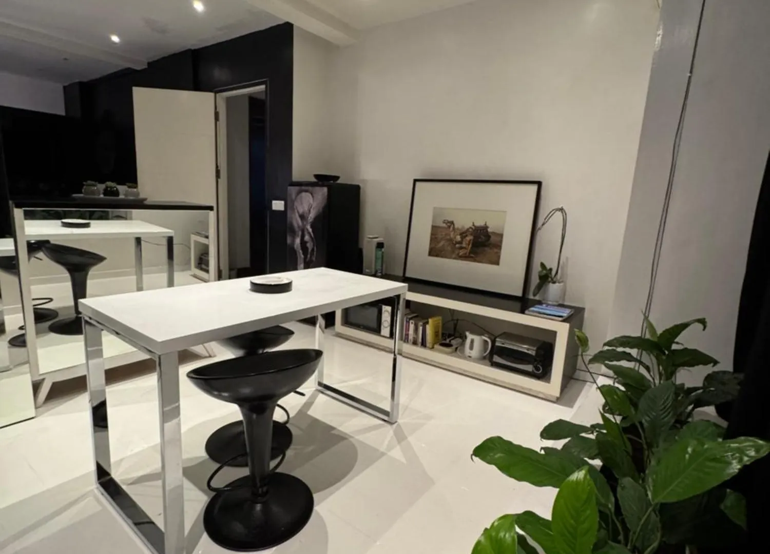 Minimalist Apartment Long Term Seminyak  0*, Seminyak (Bali) Indonesia