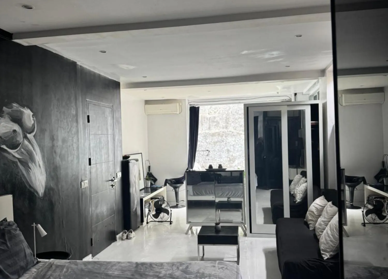Minimalist Apartment Long Term Seminyak